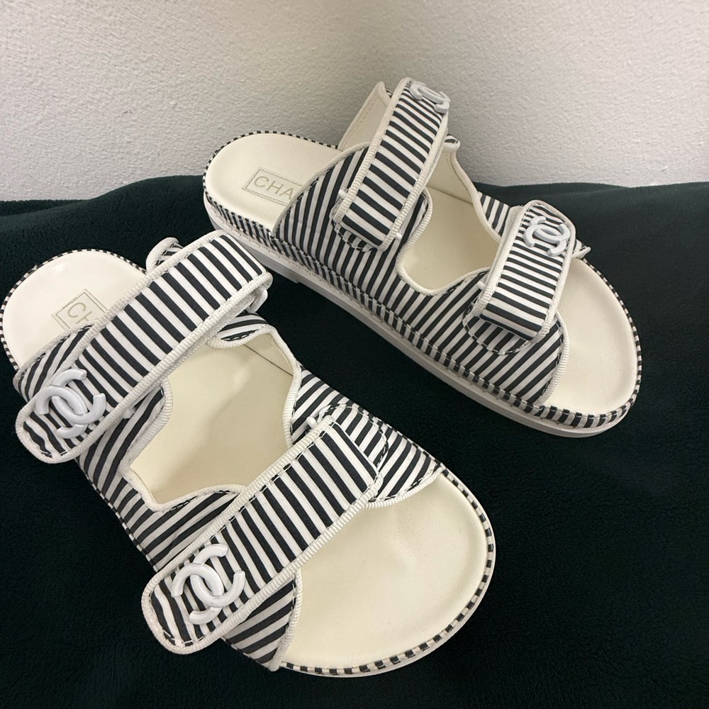 SOLD!! CHANEL Elegant Black and White Sandals